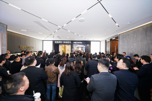 正热如鱼得水强势领先助力加盟商稳定盈利米乐m6登录入口布艺窗帘品牌加盟市场(图2)