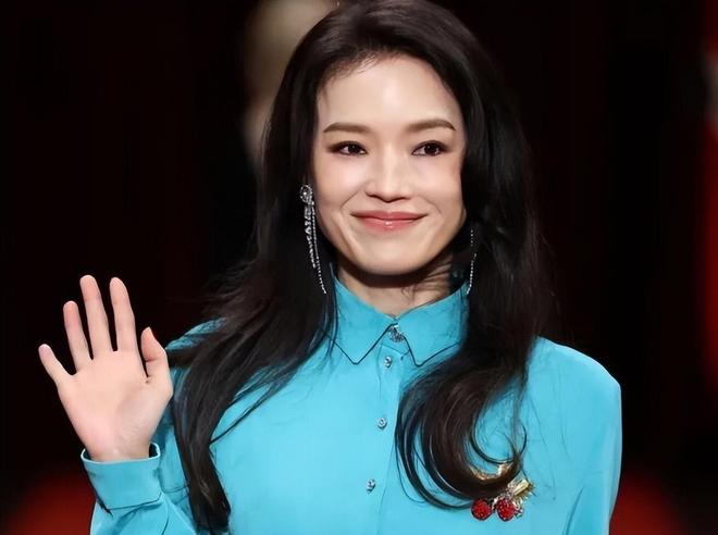 岁女神的松弛感穿搭与真实状态舒淇红毯造型再引热议！49(图5)